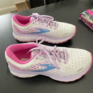 Brooks Ghost Sneakers